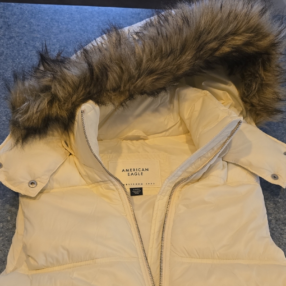 American Eagle Outfitters Off-White Puffer Jacket with Faux Fur Trim